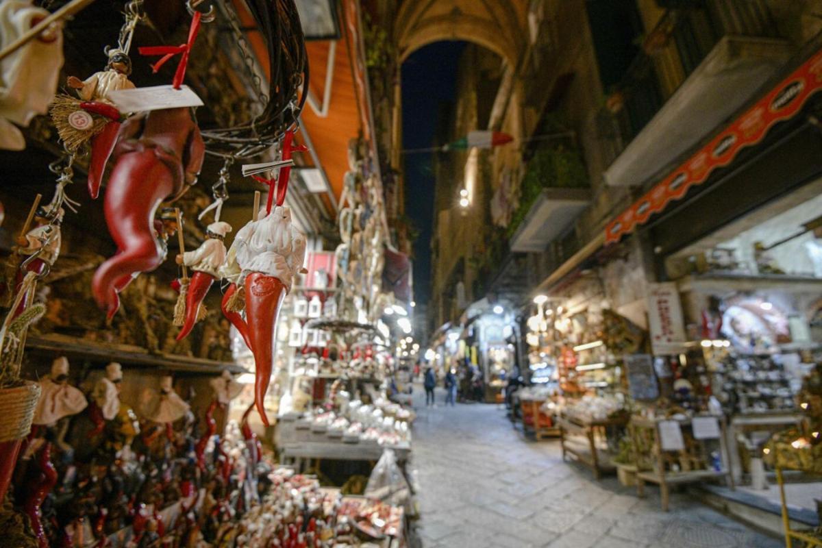 Grande & Caratteristico Dietro La Cattedrale 나폴리 외부 사진